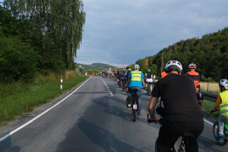 Raddemo gegen den Kahlgrund-Highway